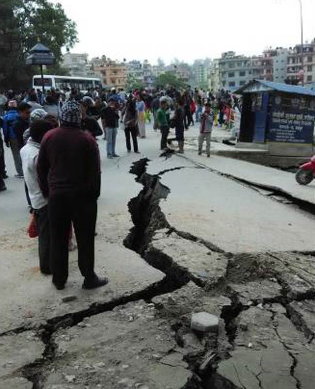 भारत और नेपाल में भूकंप ने मचाई भारी तबाही