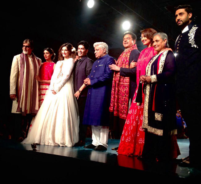 बेटियों की खातिर रैंप पर उतरे सेलिब्रिटी पैरेंट्स