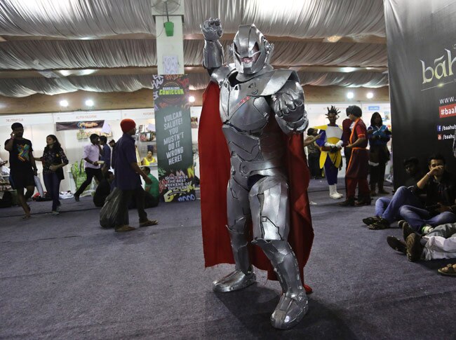 कॉमिक्स किरदारों में कुछ यूं नजर आए आम लोग....