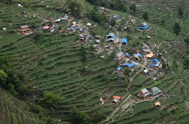 भूकंप के 100 घंटे बाद कुछ ऐसा है नेपाल का हाल
