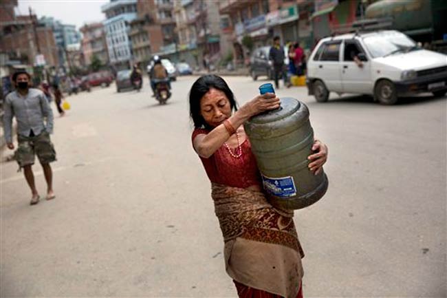 भूकंप के 100 घंटे बाद कुछ ऐसा है नेपाल का हाल