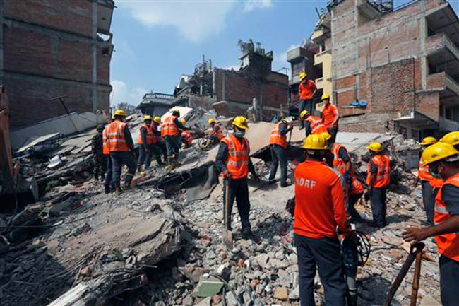 भूकंप के 100 घंटे बाद कुछ ऐसा है नेपाल का हाल