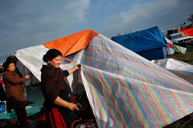 नेपाल में अब भी जिंदगी के लिए जद्दोजहद