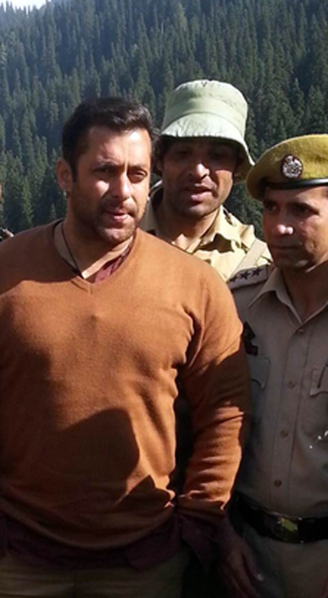 हसीं वादियों में आ गए हैं सलमान, देखें तस्वीरें