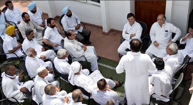 छुट्टी से लौटे राहुल गांधी का पहला 'पब्लिक अपीरिएंस'