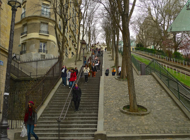 दुनिया की 10 अनोखी और शानदार सीढ़ियां...