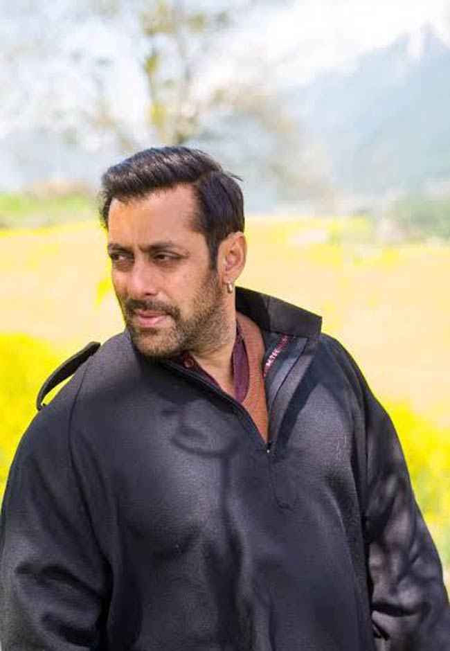 हसीं वादियों में आ गए हैं सलमान, देखें तस्वीरें