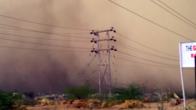 जैसलमेर में आफत बनकर आया रेत का तूफान