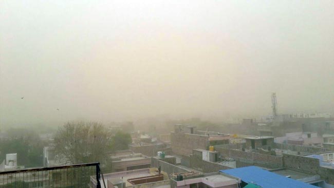 जैसलमेर में आफत बनकर आया रेत का तूफान