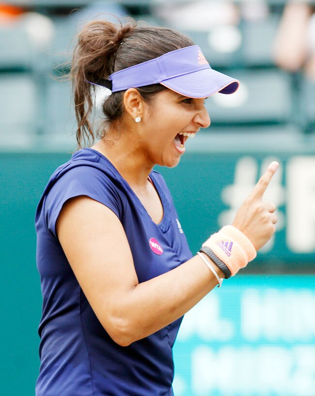 वर्ल्ड नंबर-1 सानिया मिर्जा का 'दबंग लुक'