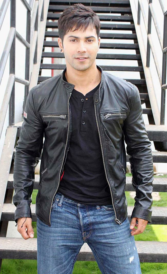 ABCD-2 के प्रमोशन के लिए नच बलिए पहुंचे वरुण-श्रद्धा