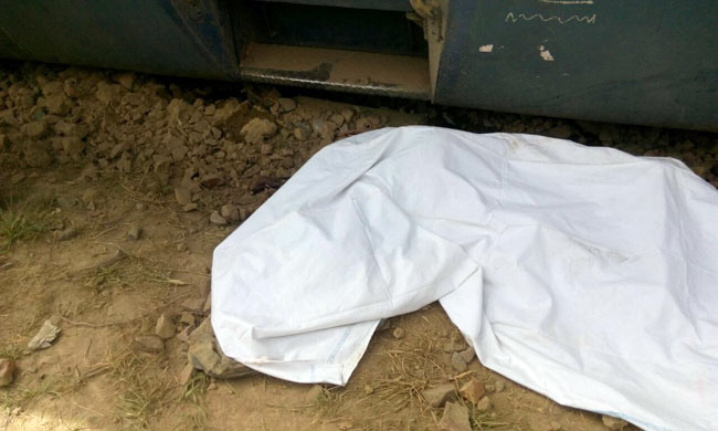 पटरी से उतरे मूरी एक्सप्रेस के 10 डिब्बे, देख‍िए तस्वीरें