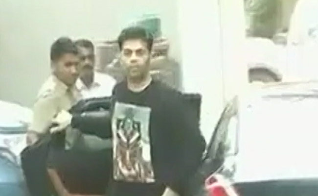 सलमान खान से मिलने आया पूरा बॉलीवुड