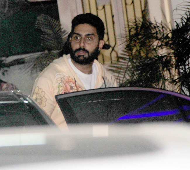 'पीकू' की स्क्रीनिंग पर ऐश्वर्या और अभिषेक