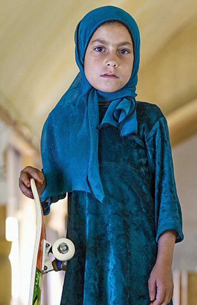 अफगान लड़कियों को भी है स्केटिंग का शौक