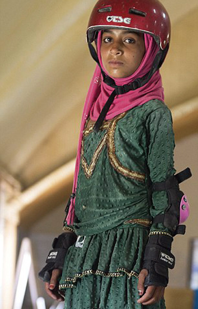 अफगान लड़कियों को भी है स्केटिंग का शौक