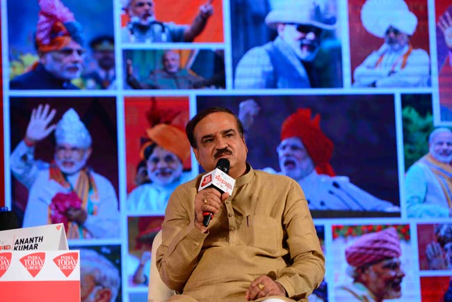 'मंथन' में बोले अनंत कुमार- 4 साल नहीं बढ़ेंगे यूरिया के दाम