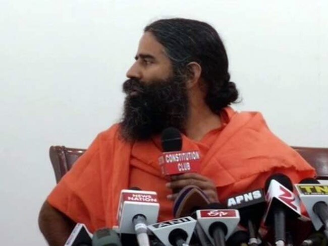 निकले थे सफाई देने, करने लगे योग