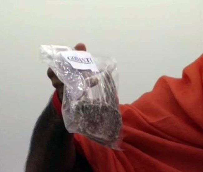 निकले थे सफाई देने, करने लगे योग