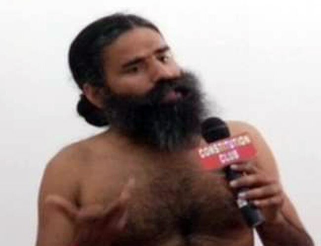 निकले थे सफाई देने, करने लगे योग