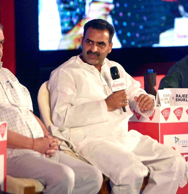 मंथन: बीरेंद्र सिंह बोले- कांग्रेस ने खोया किसानों का भरोसा