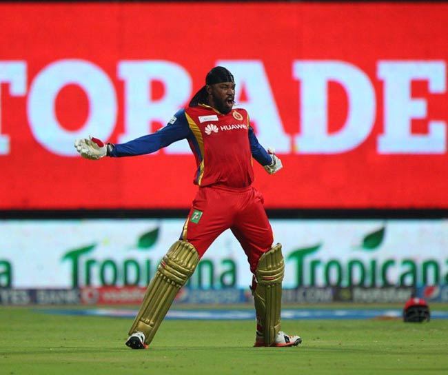 सेंचुरी ठोक क्रिस गेल ने मनाया 'रोनाल्डो' वाला जश्न...