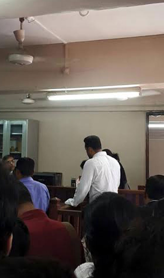 Hit & Run case: फैसले के दिन सुबह से शाम ऐसे नजर आए 'भाईजान'