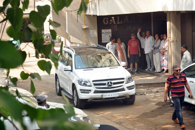 Hit & Run case: फैसले के दिन सुबह से शाम ऐसे नजर आए 'भाईजान'