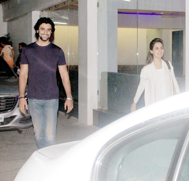 'पीकू' की स्क्रीनिंग पर ऐश्वर्या और अभिषेक