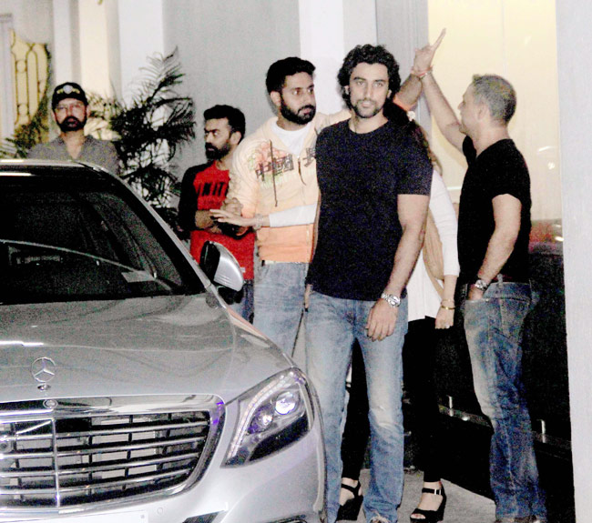 'पीकू' की स्क्रीनिंग पर ऐश्वर्या और अभिषेक