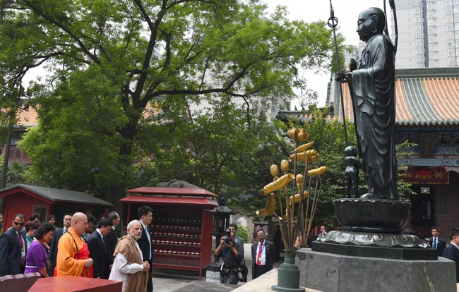 चीन में ऐसे बीता मोदी का पहला दिन