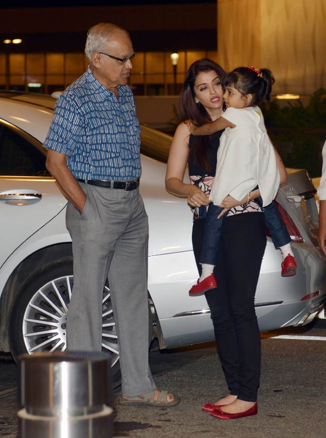 कान फेस्टिवल के लिए ऐश्वर्या और सोनम रवाना