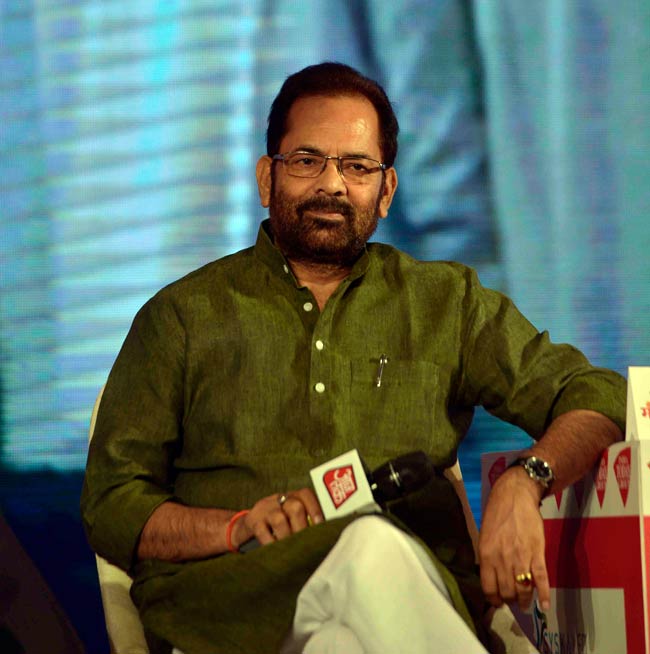 मंथन: ओवैसी का आरोप- आतंकवाद पर सरकार की है दोहरी नीति