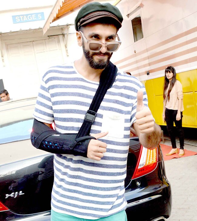 सिलेब्रिटीज की रौनक, कहीं प्रमोशन तो कहीं स्टाइल, देखें तस्वीरें