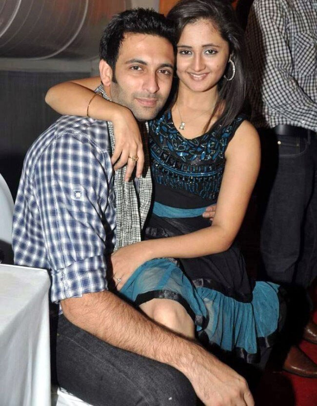 शूटिंग के दौरान इन टीवी सिलेब्स को हुआ प्यार