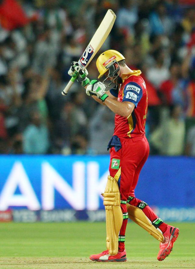 IPL-8: अनुष्का को मिली नई 'दोस्त', दीपिका के साथ देखा मैच