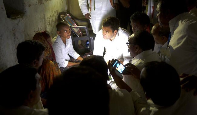 तेलंगाना में किसानों की फौज के साथ राहुल गांधी ने छेड़ा 'भूमि युद्ध'