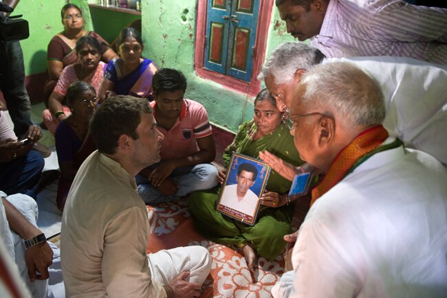 तेलंगाना में किसानों की फौज के साथ राहुल गांधी ने छेड़ा 'भूमि युद्ध'