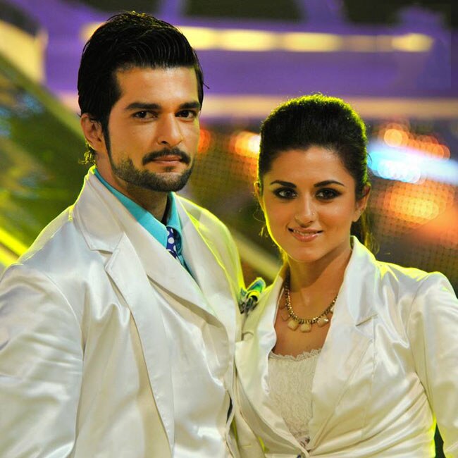 शूटिंग के दौरान इन टीवी सिलेब्स को हुआ प्यार