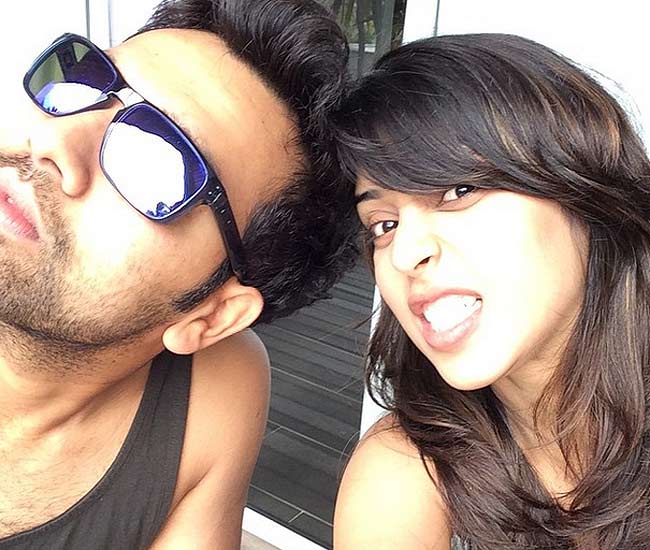 रोहित-रितिका की सगाई की तस्वीरें...