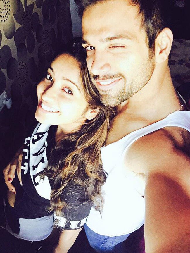 शूटिंग के दौरान इन टीवी सिलेब्स को हुआ प्यार