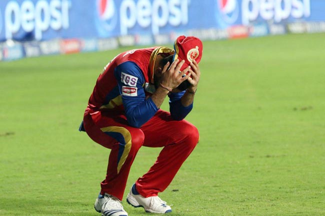 धोनी से हारने के बाद रो पड़े विराट कोहली