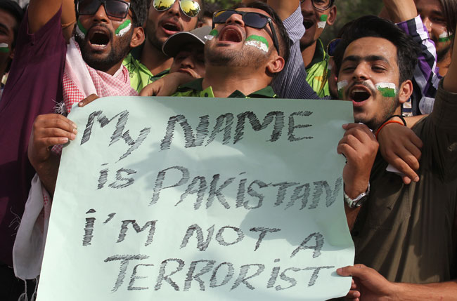 PAK-जिंबाब्वे के बीच मैच में पोस्टरों में छाया रहा 'INDIA'