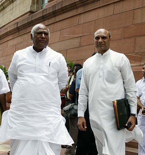 शांत रहा संसद का मानसून सत्र