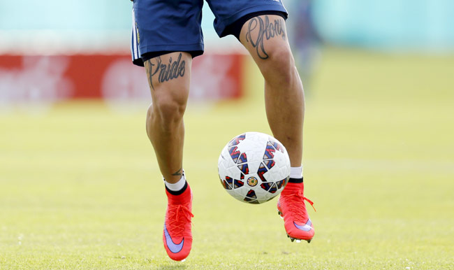 इनका खेल भी मशहूर है और टैटू भी