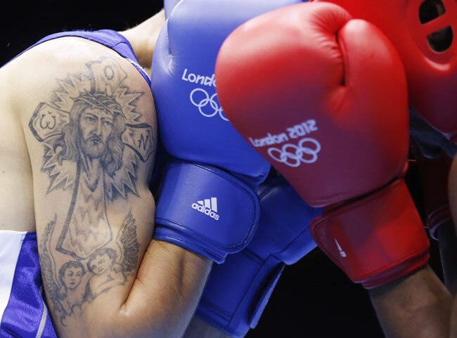 इनका खेल भी मशहूर है और टैटू भी