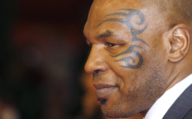 इनका खेल भी मशहूर है और टैटू भी