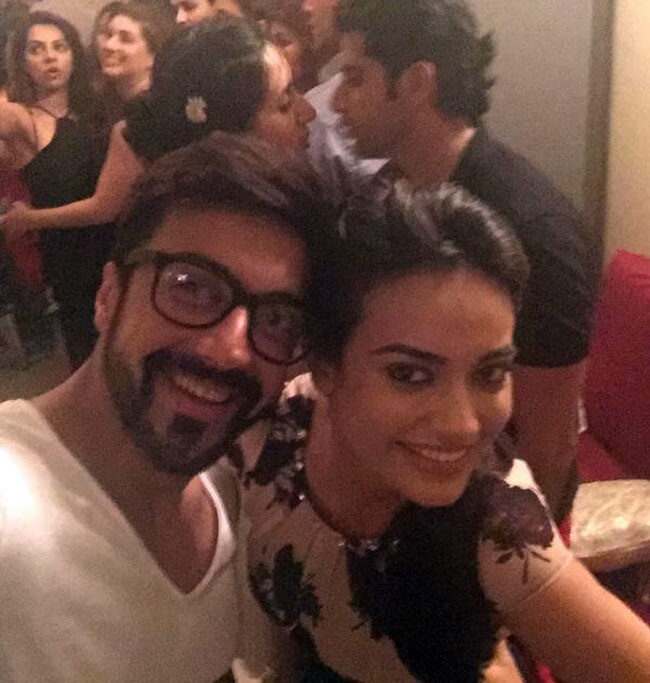 टीवी स्टार विवियन डिसेना की बर्थडे पार्टी की मस्ती