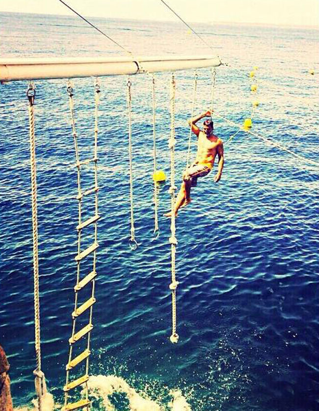 बॉलीवुड स्टार्स ने इंस्टाग्राम पर शेयर की अपनी मस्तियां