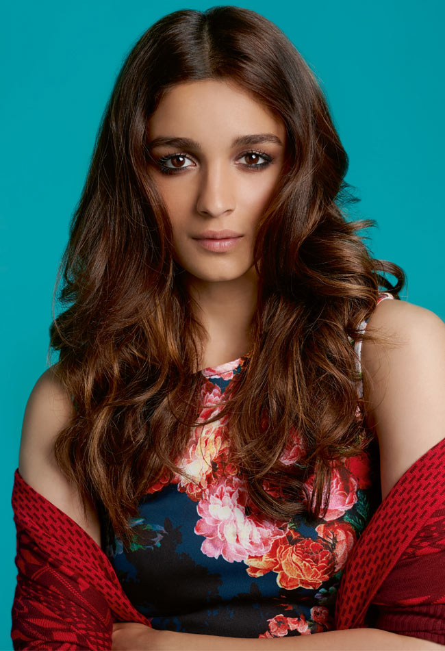 फैशन इंडस्ट्री में हुनर दिखाने उतरीं सेलेब्रिटीज